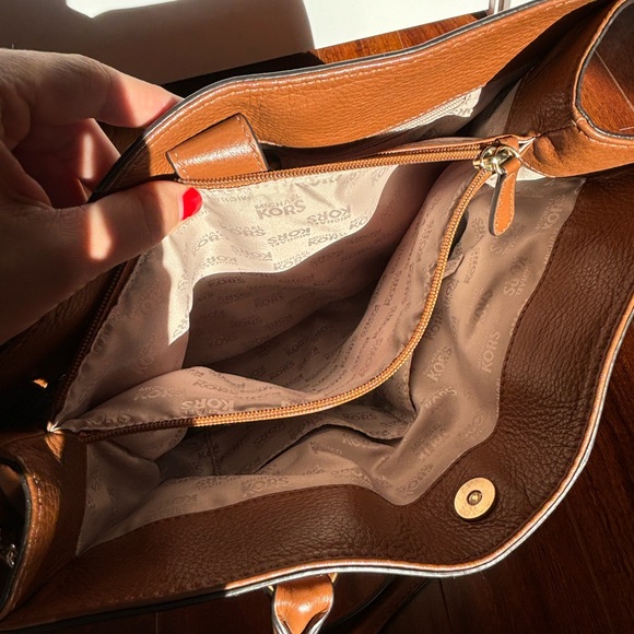 Michael Kors Hamilton Vintage Purse - Picture 3 of 5